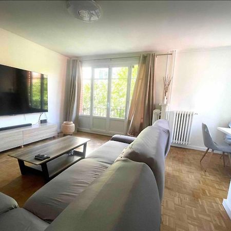 Modern 2 Bedroom Apartment Near Paris Metro, Giant Flat Screen Tv 85 Inches, Balcony, Free Parking Ivry-sur-Seine Dış mekan fotoğraf