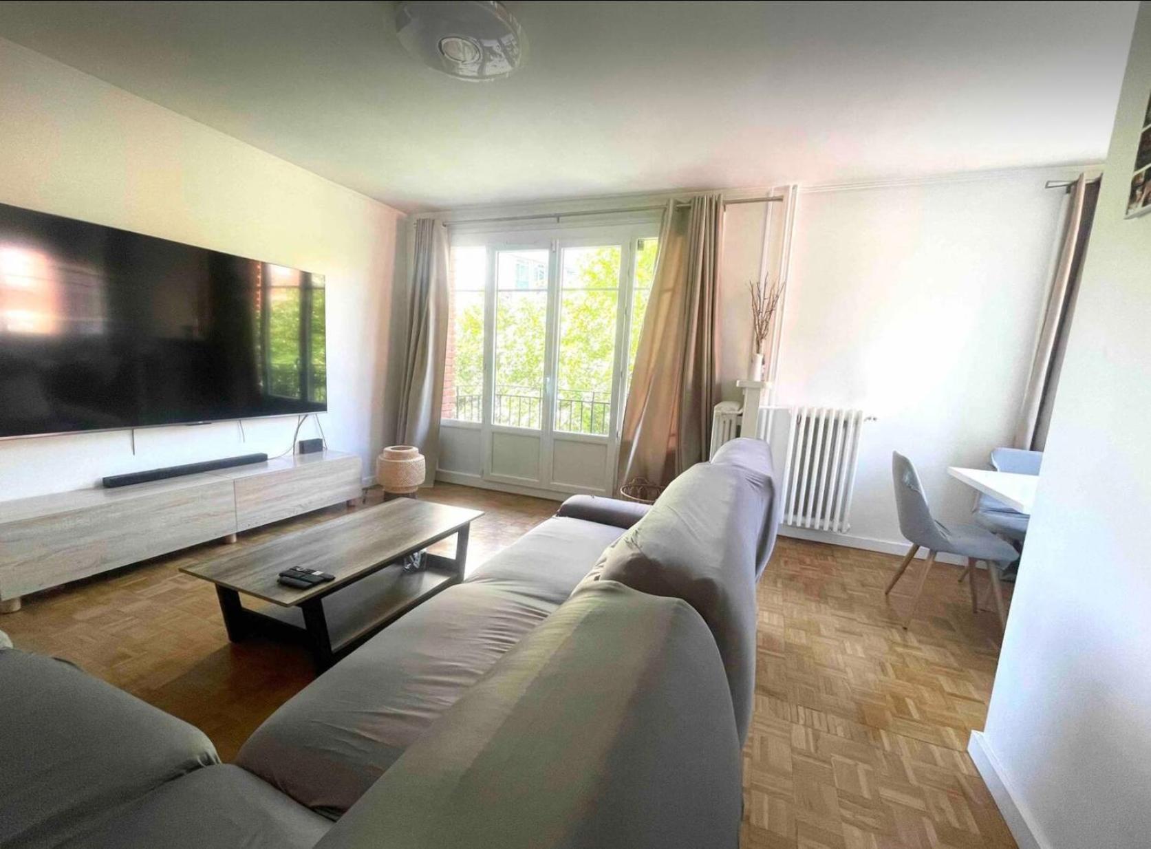 Modern 2 Bedroom Apartment Near Paris Metro, Giant Flat Screen Tv 85 Inches, Balcony, Free Parking Ivry-sur-Seine Dış mekan fotoğraf