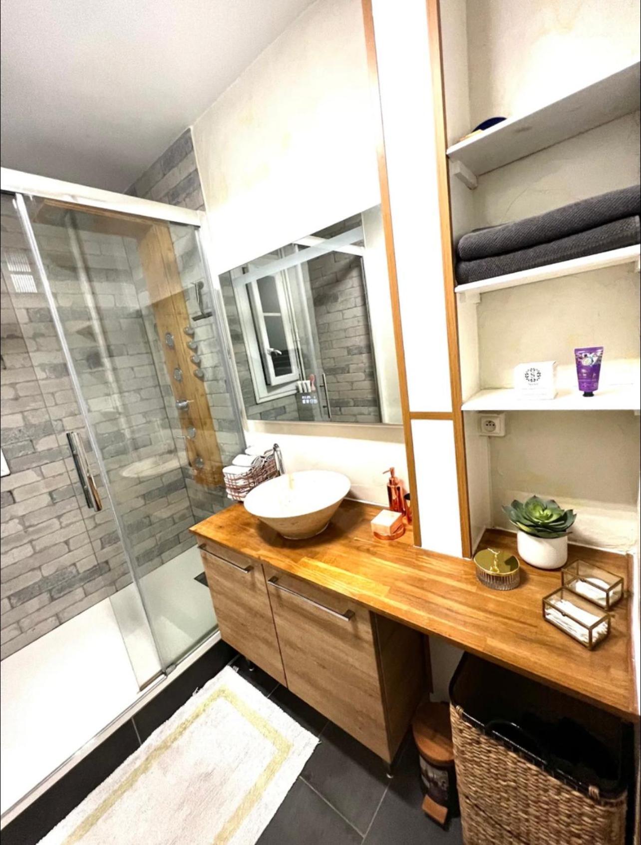Modern 2 Bedroom Apartment Near Paris Metro, Giant Flat Screen Tv 85 Inches, Balcony, Free Parking Ivry-sur-Seine Dış mekan fotoğraf
